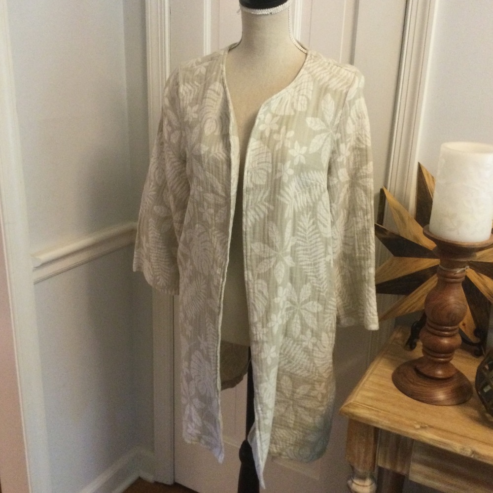 Tahari- Beautiful Long Linen Blazer with Open front. Size M - Picture 3 of 12